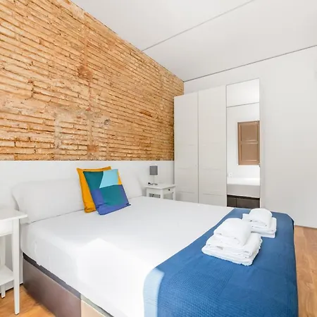 Apartment Lodging Modern In Downtown With Lovely Balcony Barcelona