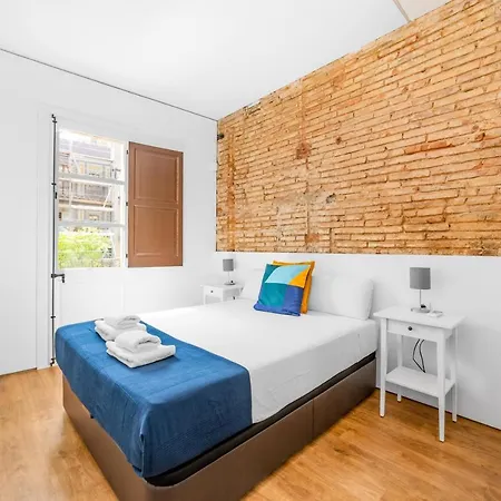 Apartment Lodging Modern In Downtown With Lovely Balcony *